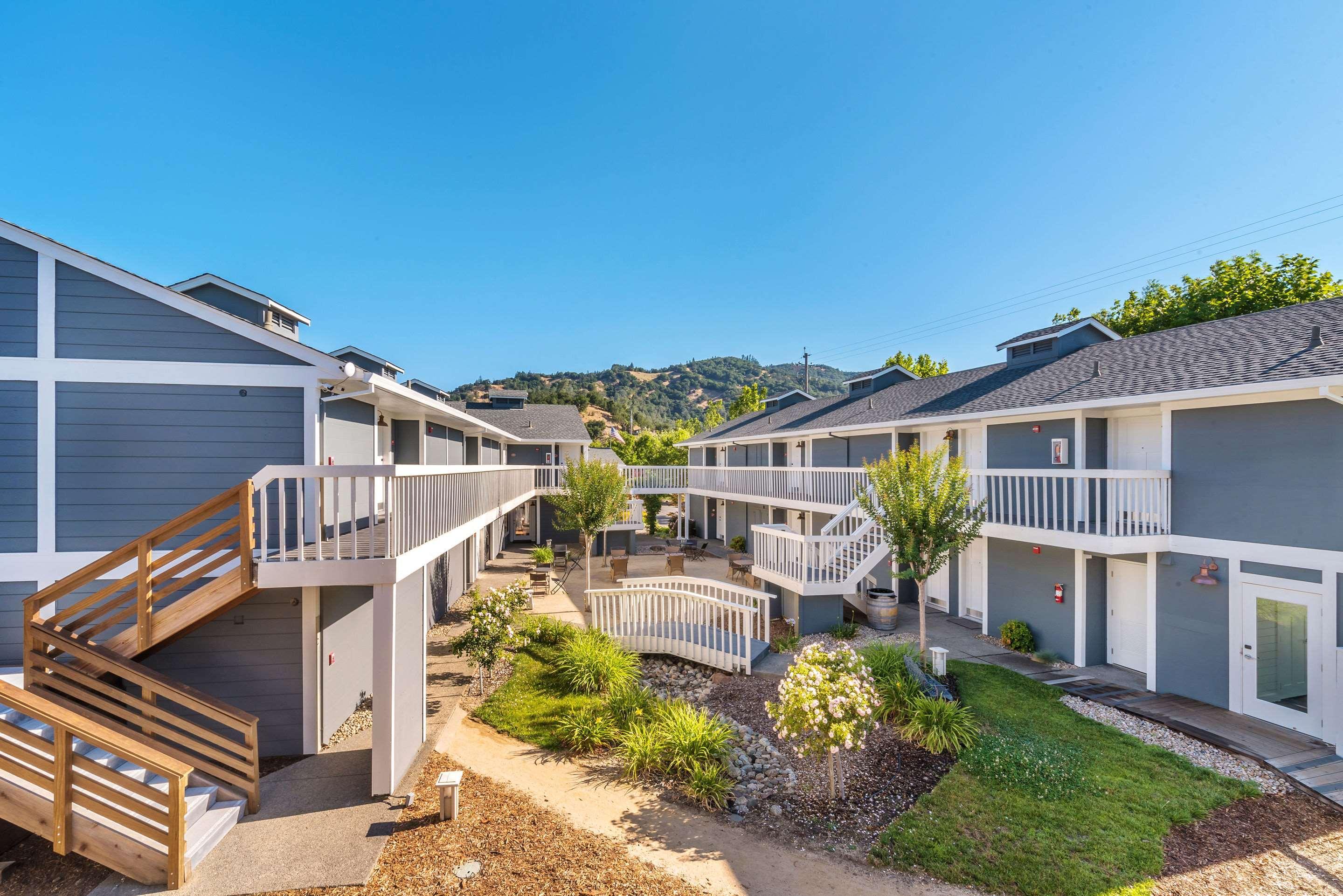Upvalley Inn & Hot Springs Napa Valley, Ascend Hotel Collection Calistoga Exterior photo
