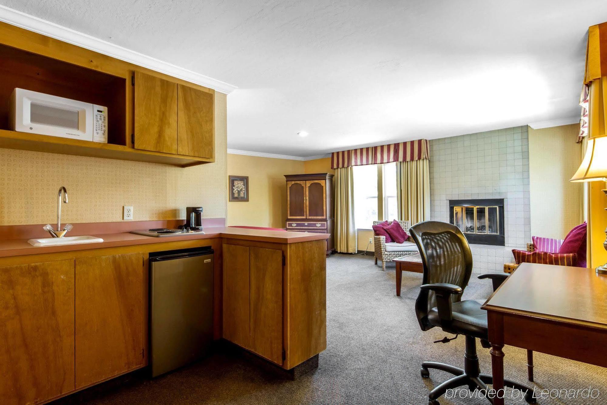 Upvalley Inn & Hot Springs Napa Valley, Ascend Hotel Collection Calistoga Exterior photo